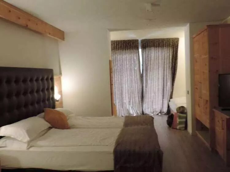 Отель Scoiattolo