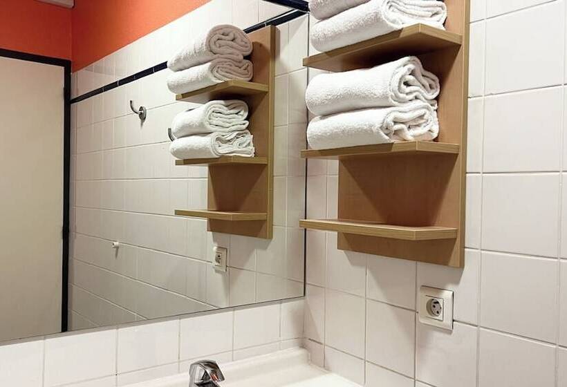 ホテル The People Le Havre