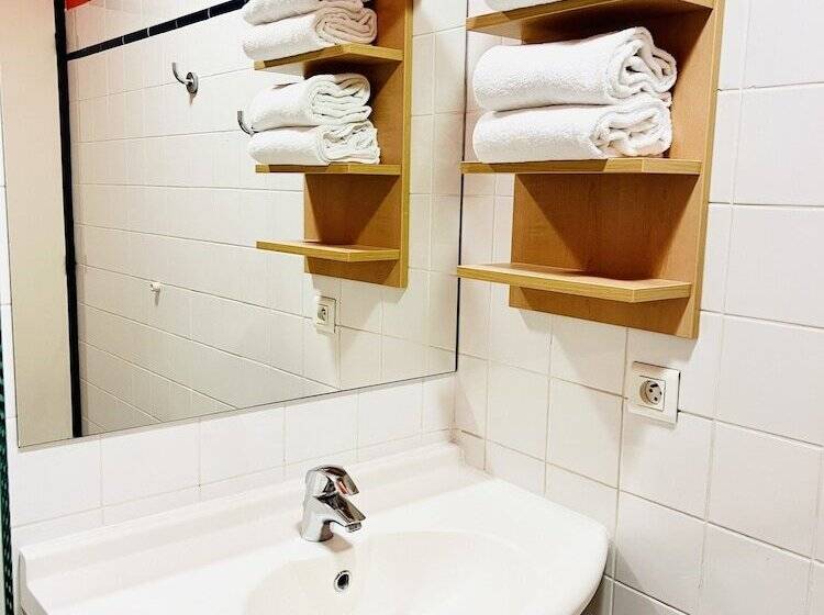 ホテル The People Le Havre