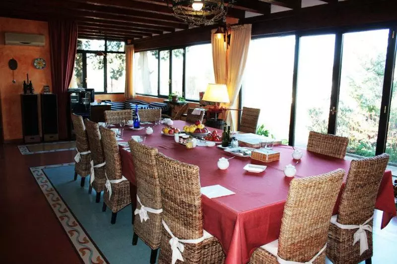 La Casa Sulla Collina D'oro