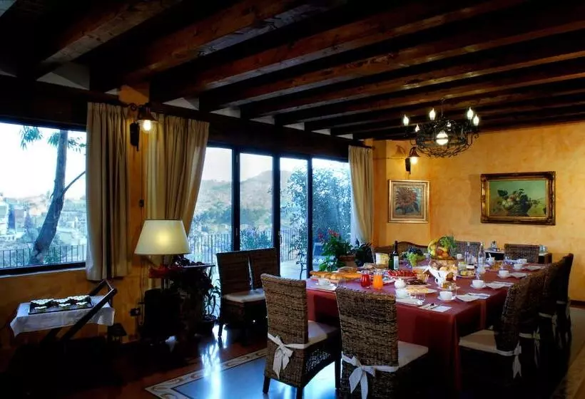 La Casa Sulla Collina D'oro