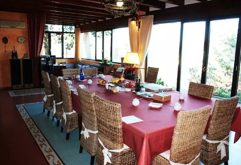 La Casa Sulla Collina D'oro