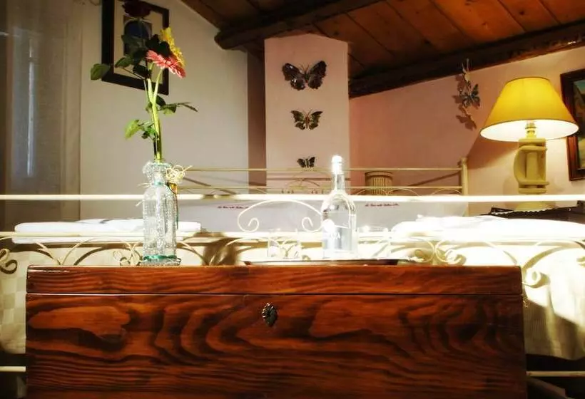 La Casa Sulla Collina D'oro