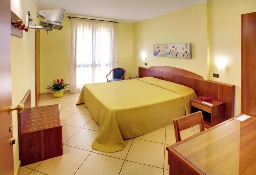 Lo Scacciapensieri Hotel & Restaurant