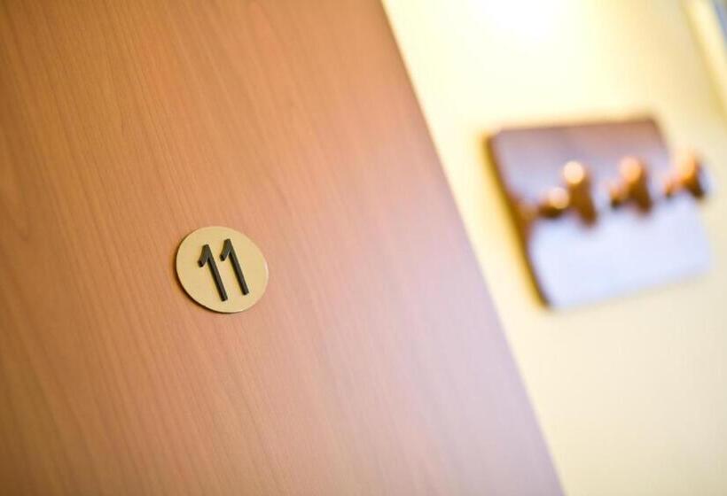 Lo Scacciapensieri Hotel & Restaurant