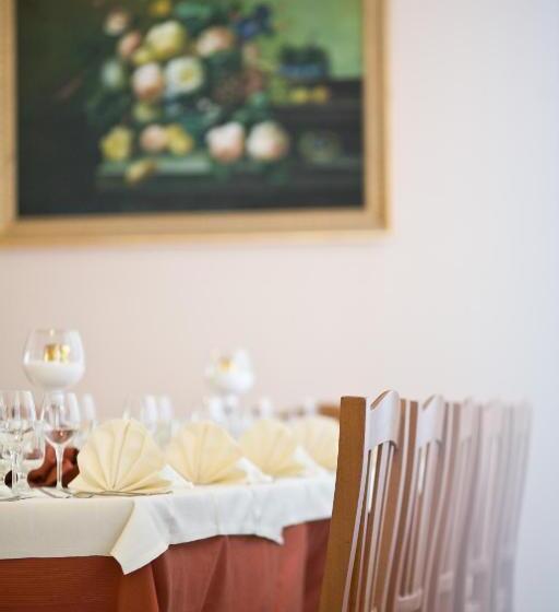 Lo Scacciapensieri Hotel & Restaurant