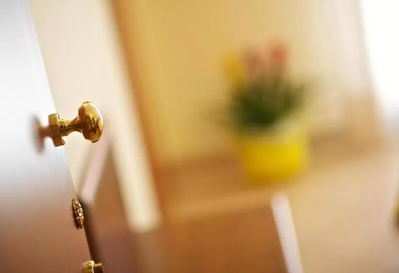 Lo Scacciapensieri Hotel & Restaurant