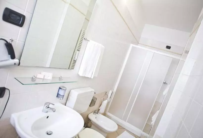 Lo Scacciapensieri Hotel & Restaurant