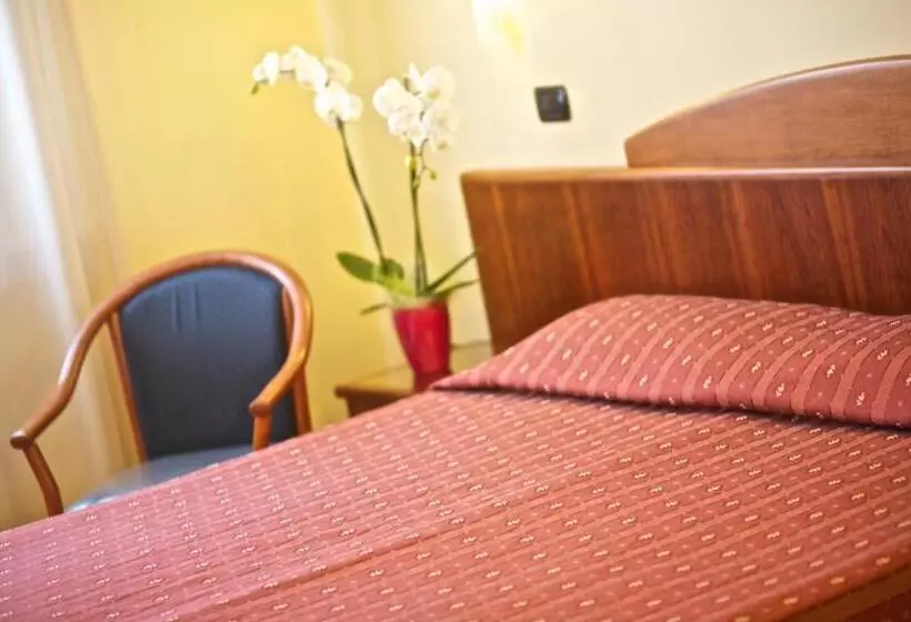 Lo Scacciapensieri Hotel & Restaurant