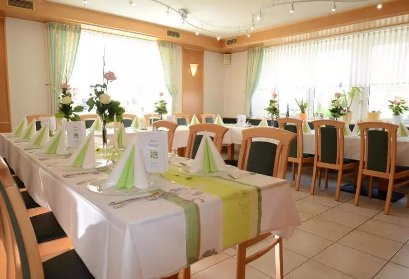 بنسيون Gasthof Zur Post Hotel Parkplatz