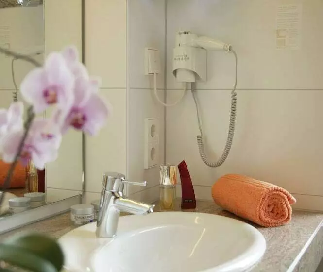 펜션 Landgasthof Löwen