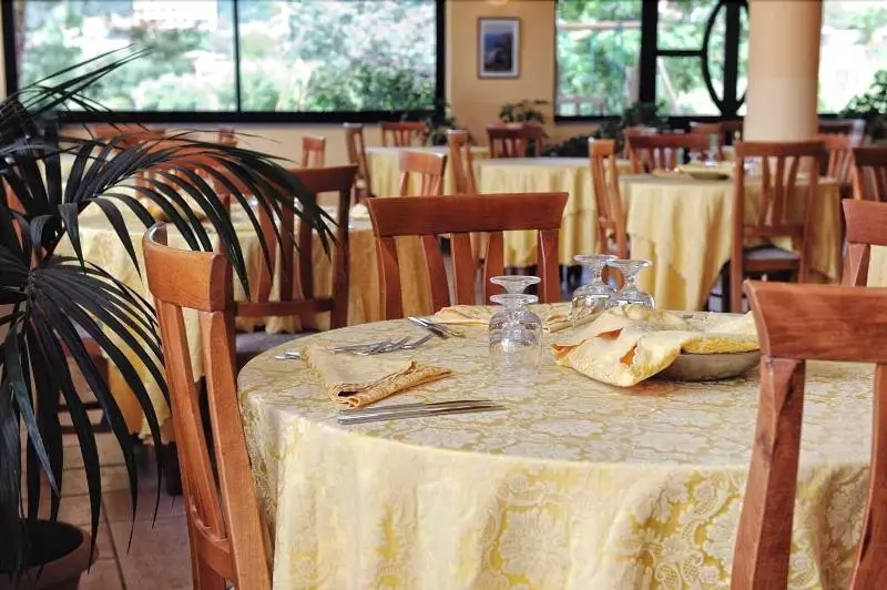 レジデンス Villaggio Pineta Petto Bianco