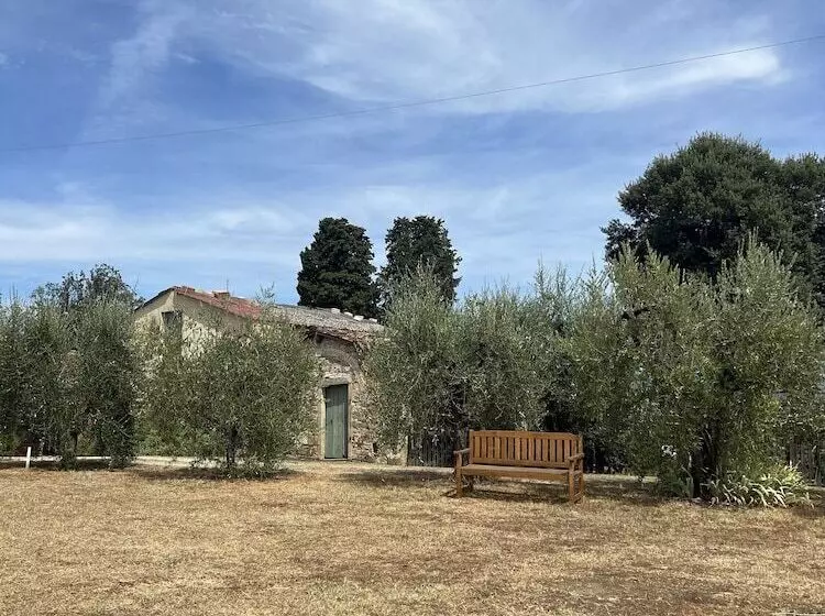 Tenuta Torre Rossa Farm & Apartments