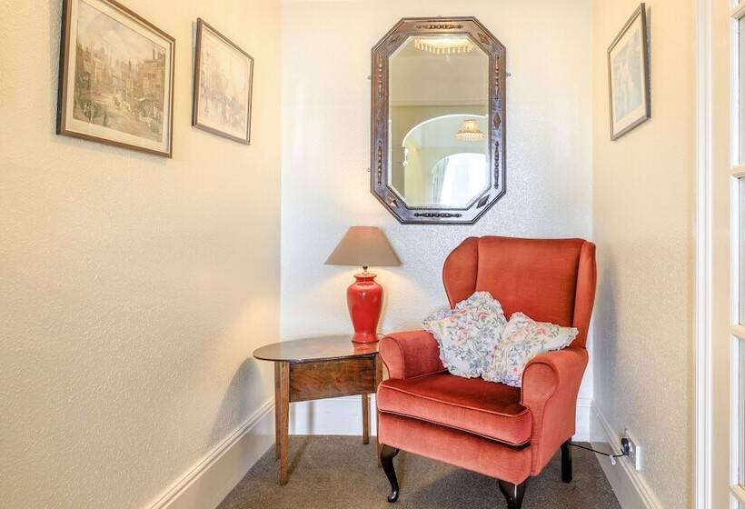 Clooneavin Apartment 6