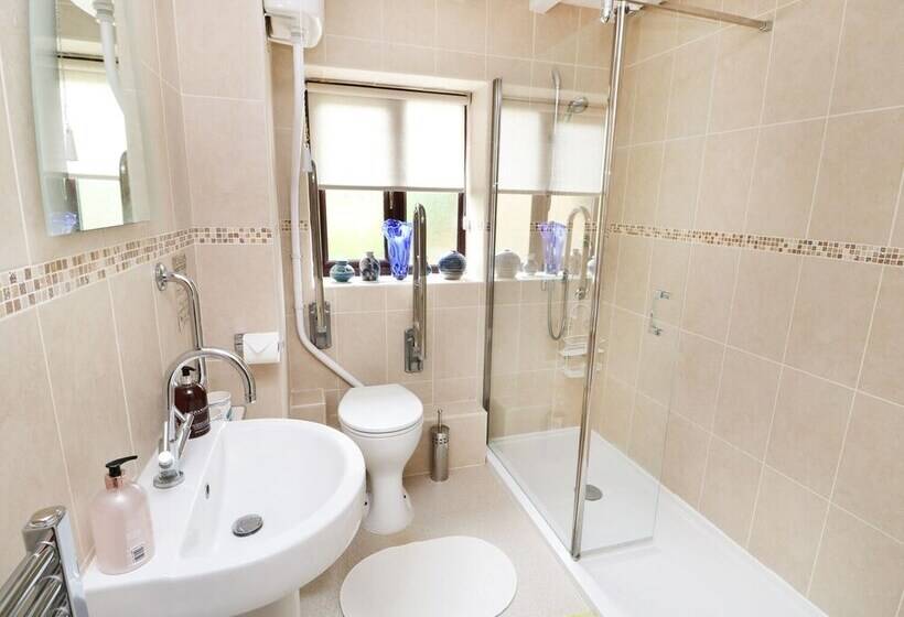 Emily's Retreat At The Great Barn