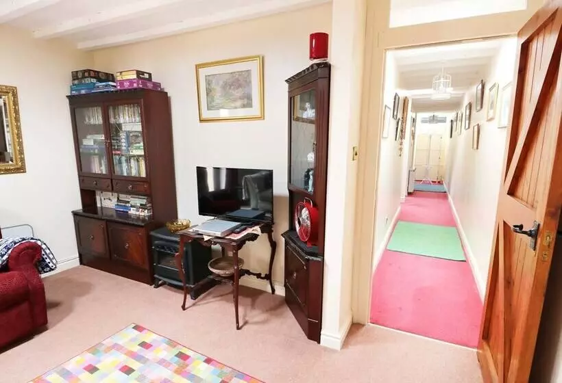 Emily's Retreat At The Great Barn