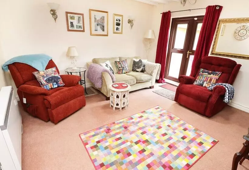 Emily's Retreat At The Great Barn