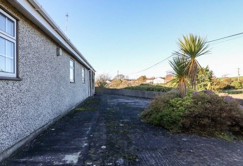 Pen Yr Orsedd Cottage