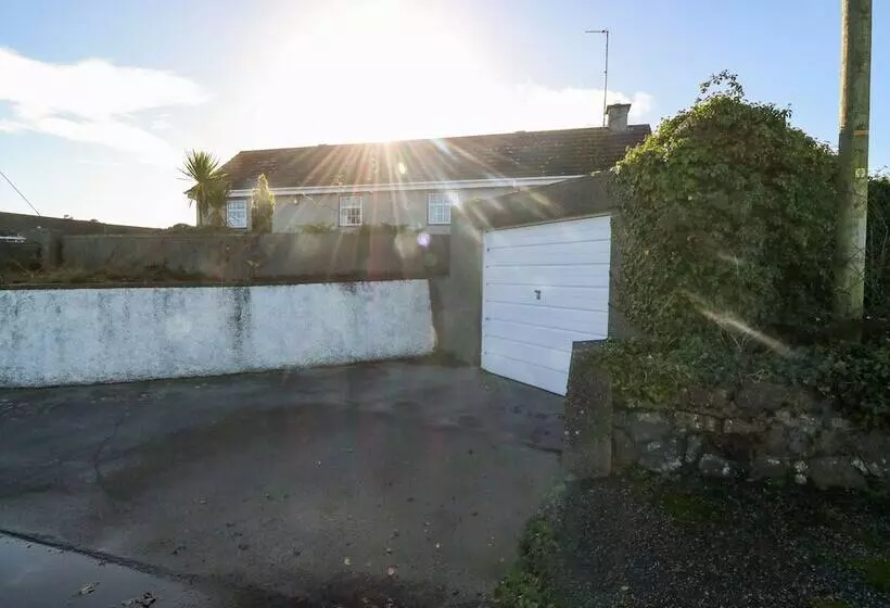 Pen Yr Orsedd Cottage