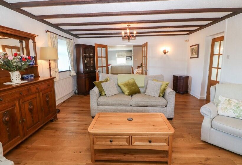 Pen Yr Orsedd Cottage