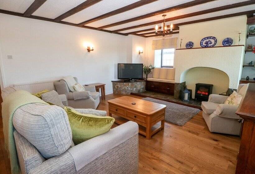 Pen Yr Orsedd Cottage