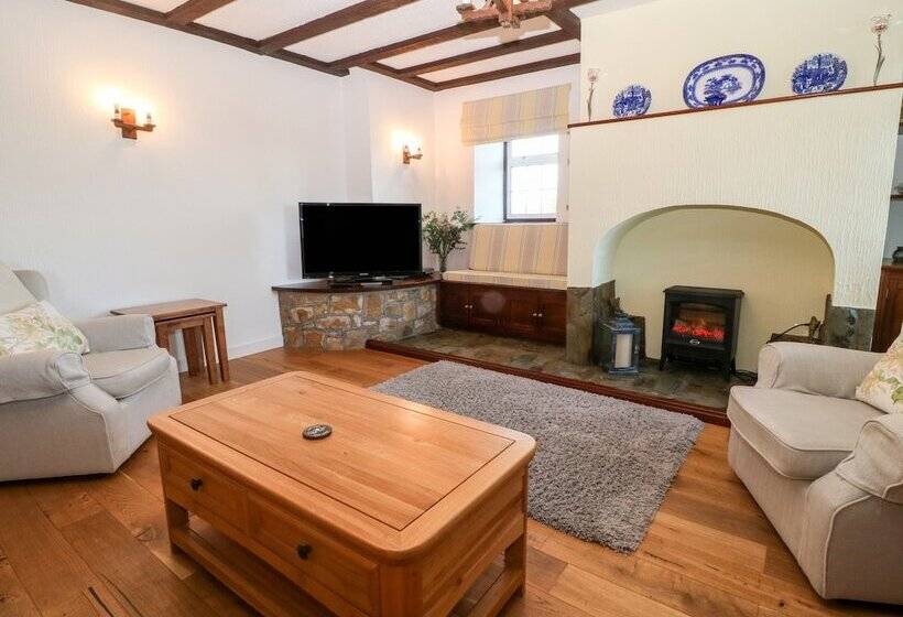 Pen Yr Orsedd Cottage