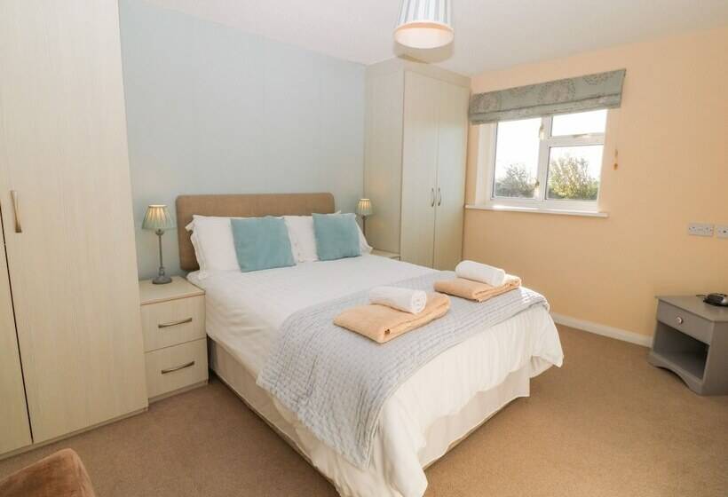 Pen Yr Orsedd Cottage