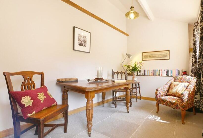 Pittards Farm Cottage