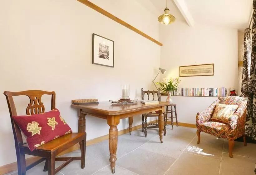 Pittards Farm Cottage