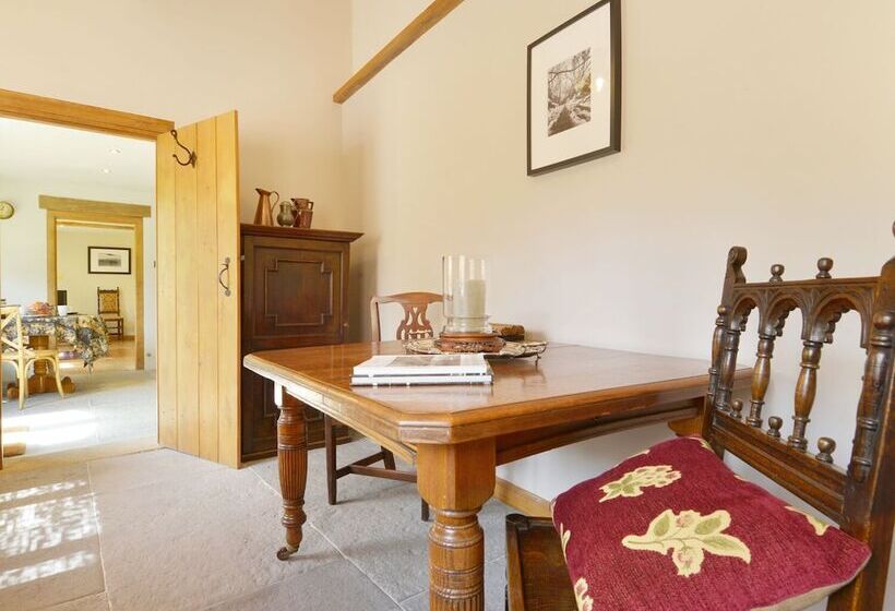 Pittards Farm Cottage