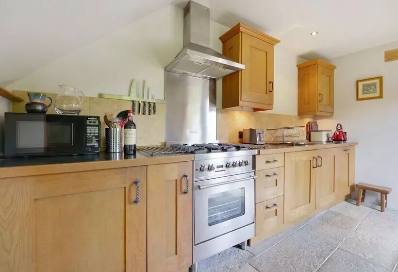 Pittards Farm Cottage