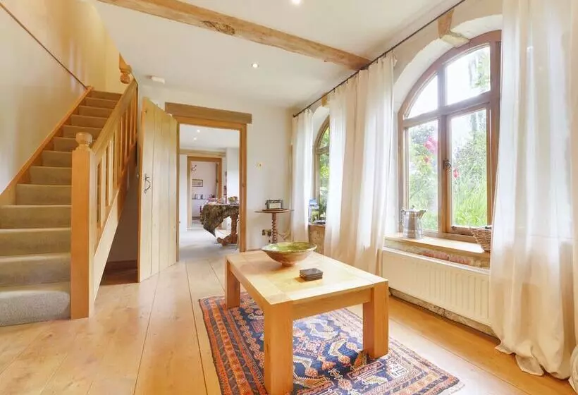 Pittards Farm Cottage