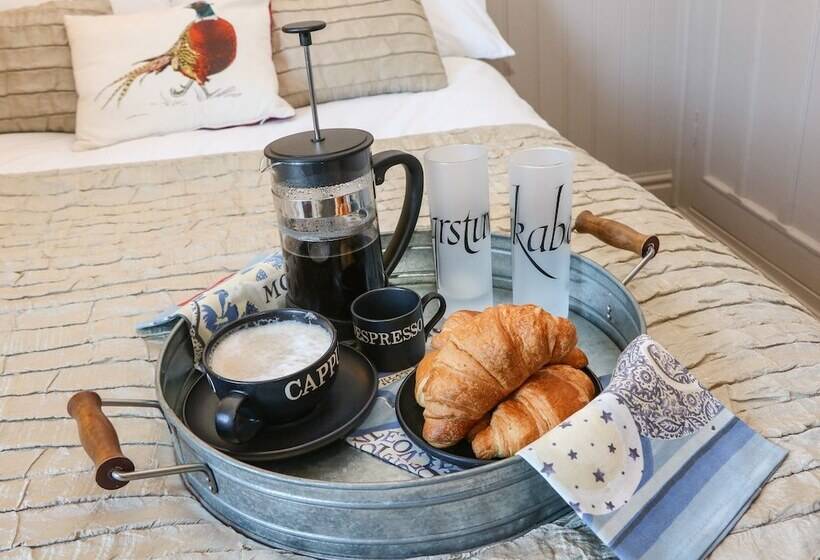 The Old Clock Makers