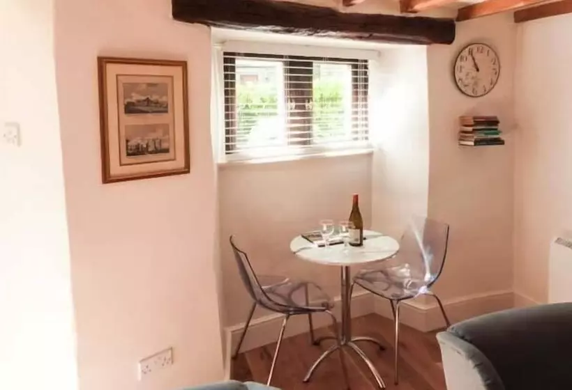 The Round House