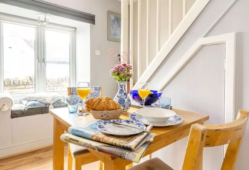 Cabbage Hall Cottage