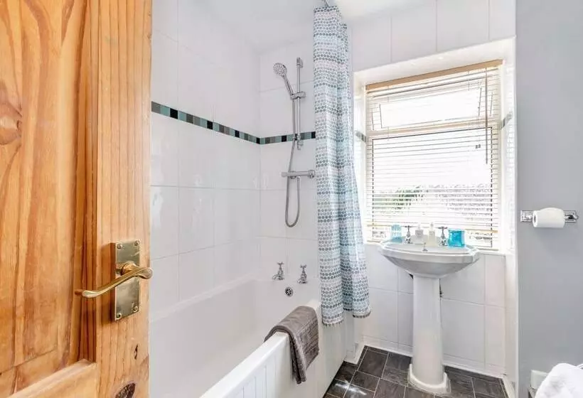 Cabbage Hall Cottage