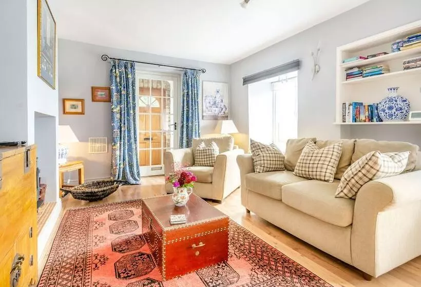 Cabbage Hall Cottage