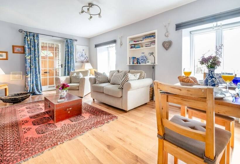 Cabbage Hall Cottage