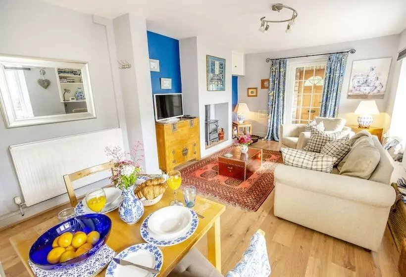 Cabbage Hall Cottage