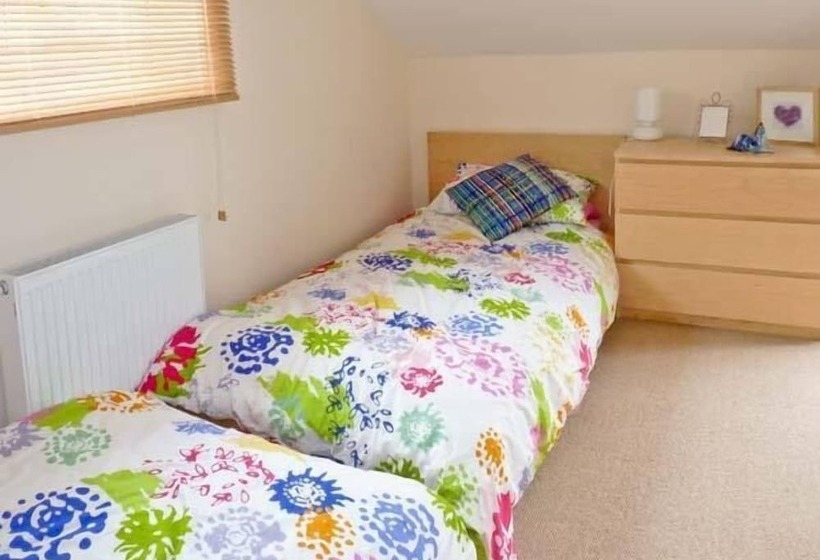 15 Forest Park Lodges