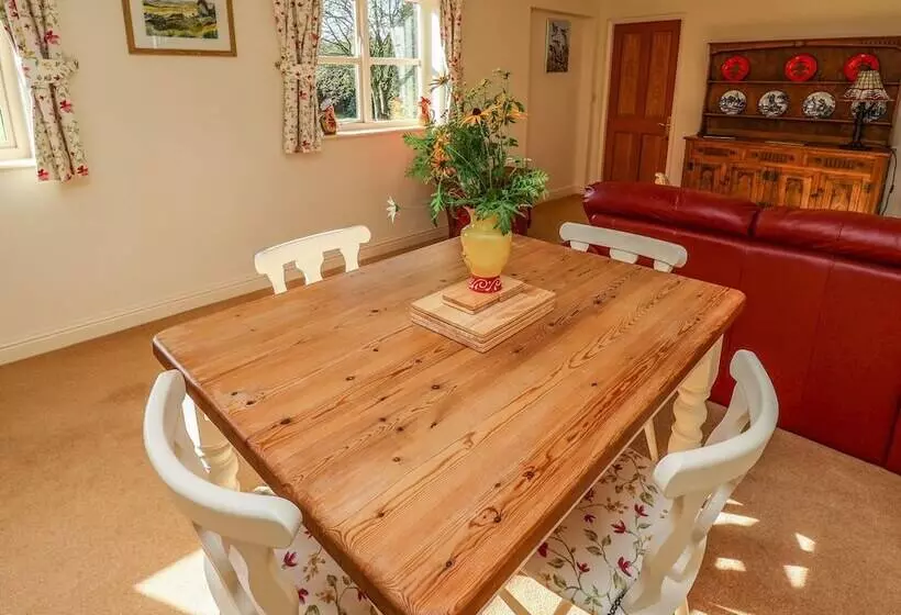Hill Top Cottage