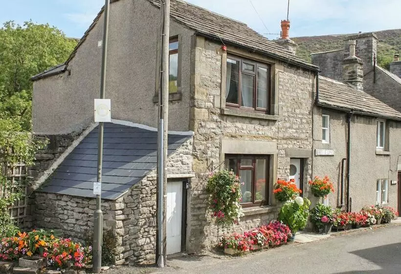 Lees Cottage