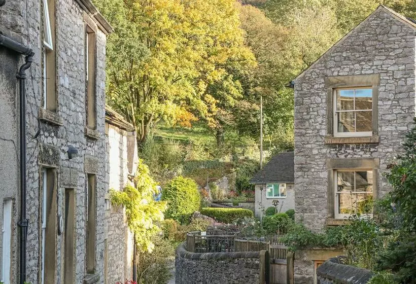 Lees Cottage