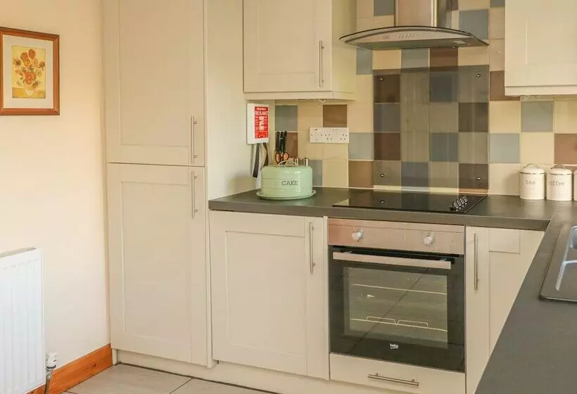 Lees Cottage