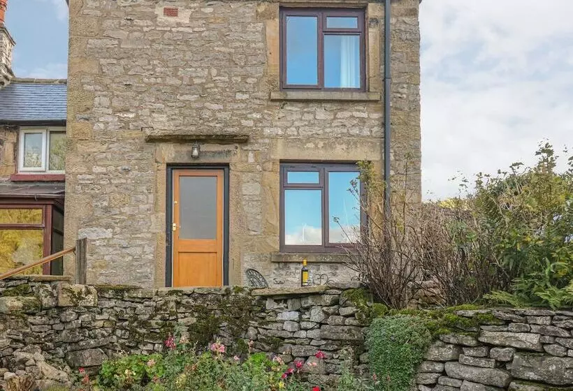 Lees Cottage