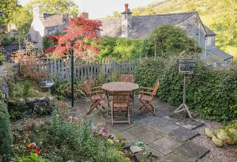 Lees Cottage