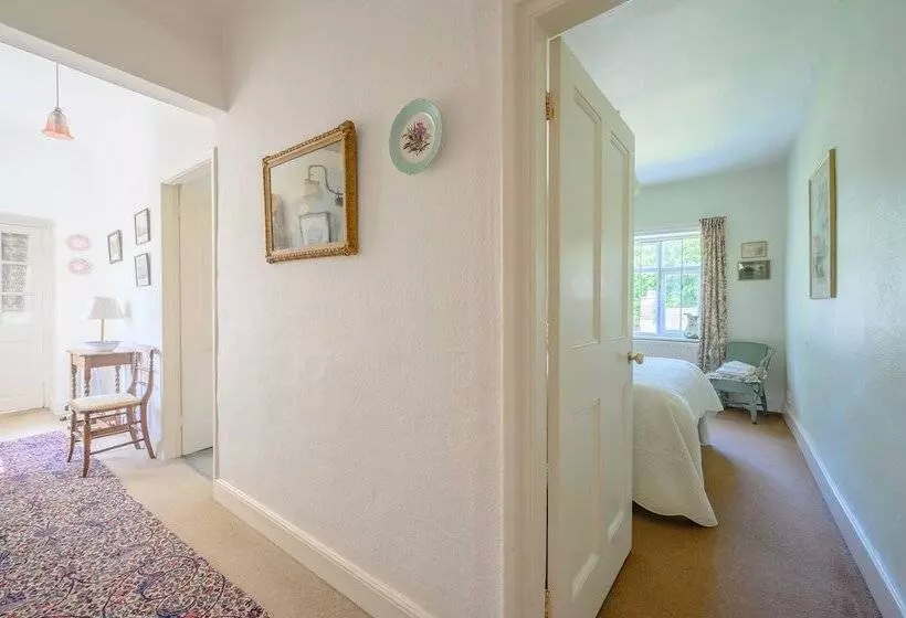 Mill Brow Apartment