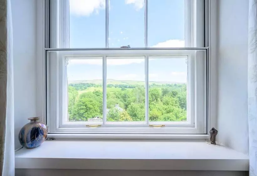 Mill Brow Apartment