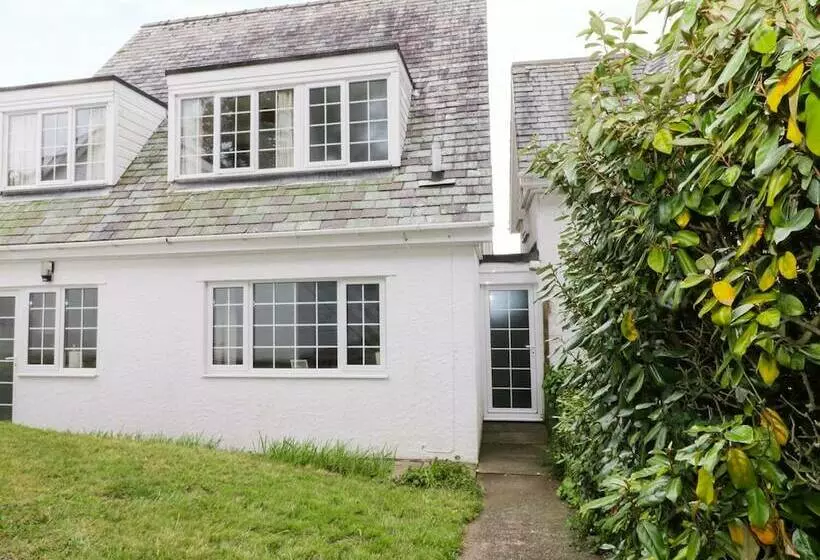 The Cottage At Wylan Hall