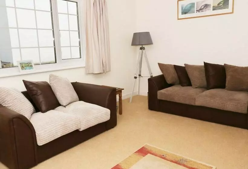 The Cottage At Wylan Hall